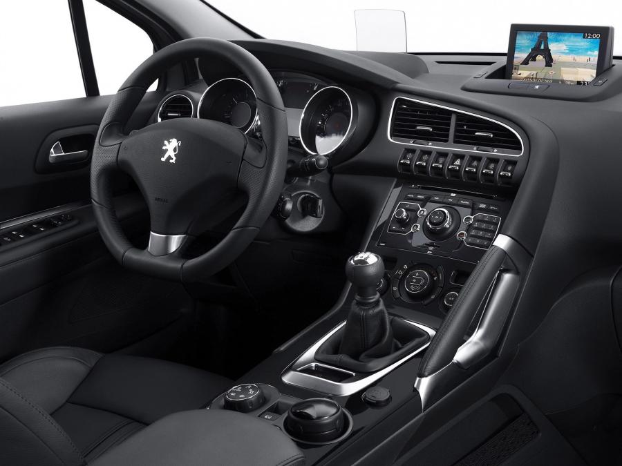  Peugeot 3008 2010 года  (фото 12 из 148)